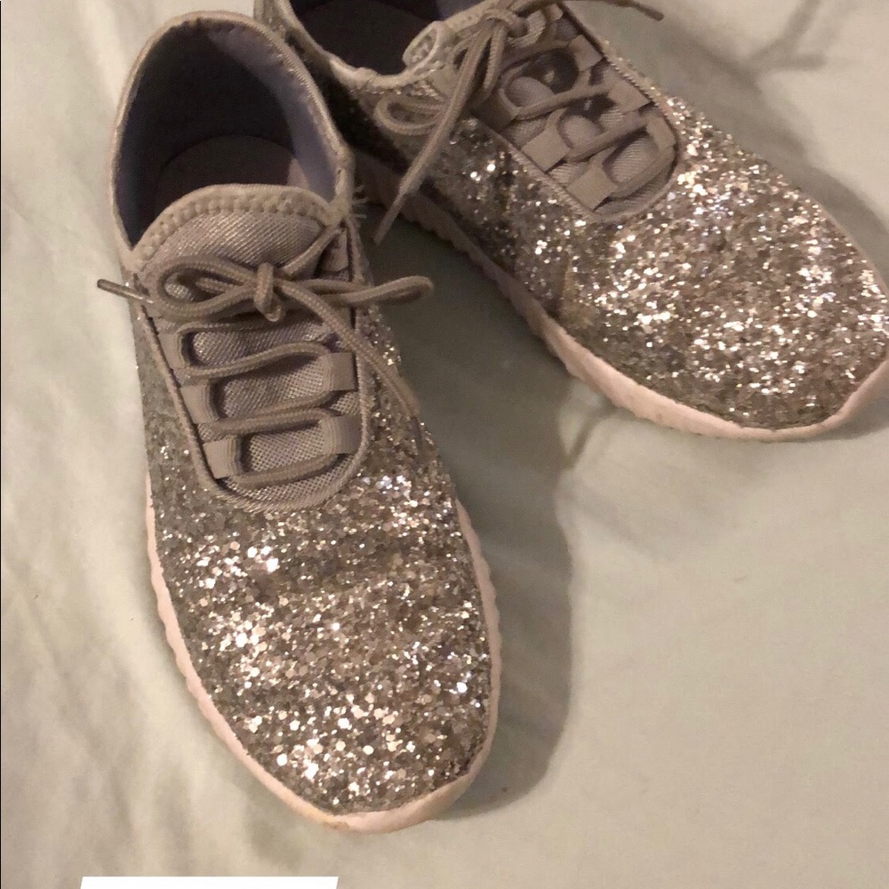 Silver glitter sneakers size 8.5